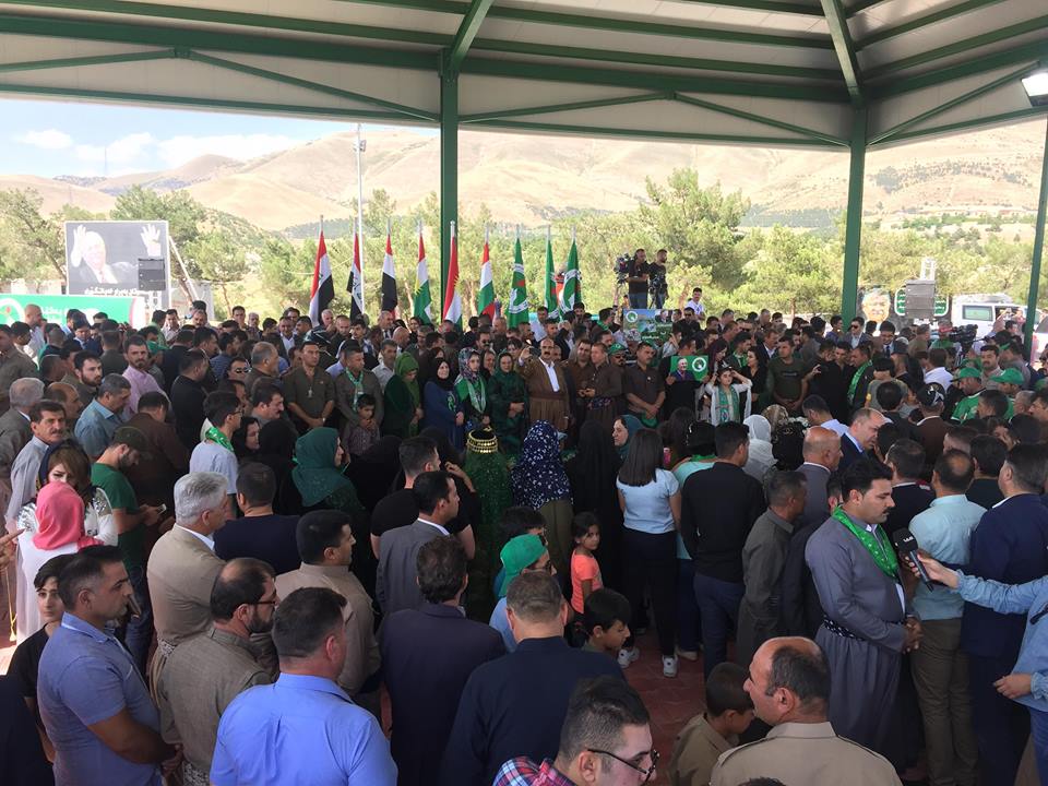 جماهير شعب كوردستان تتوافد على مزار فقيد الامة 